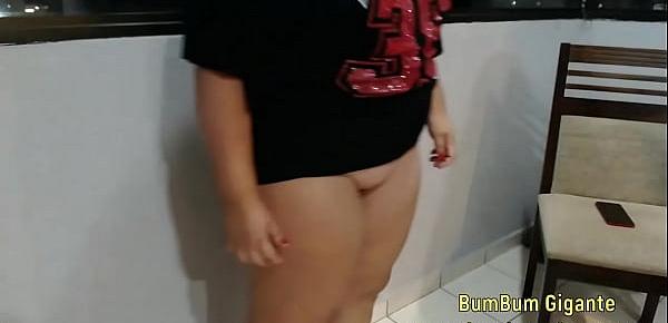 trendsMinha Prima Enf Gulosa Enf gulosa me chupou na sacada do prédio - Me segue no Instagram @srtacamargobigass - Acesso ao WhatsApp e Conteúdos www.bumbumgigante.com - Participe dos meus Vídeos